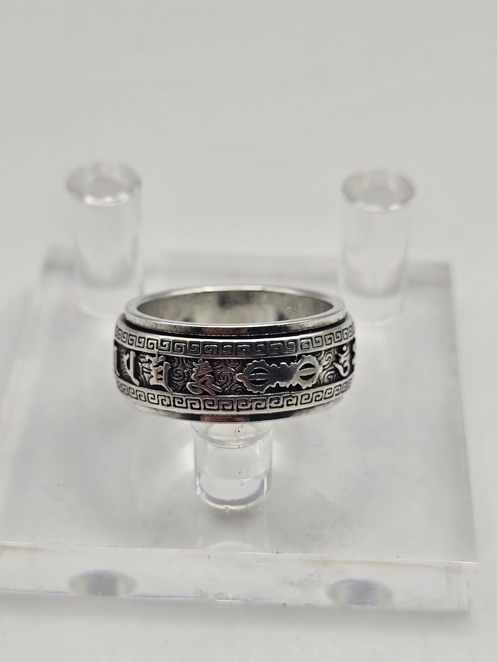 Silver Tibetan Mantra Spinner Meditation Ring– Om Mani Padme Hum